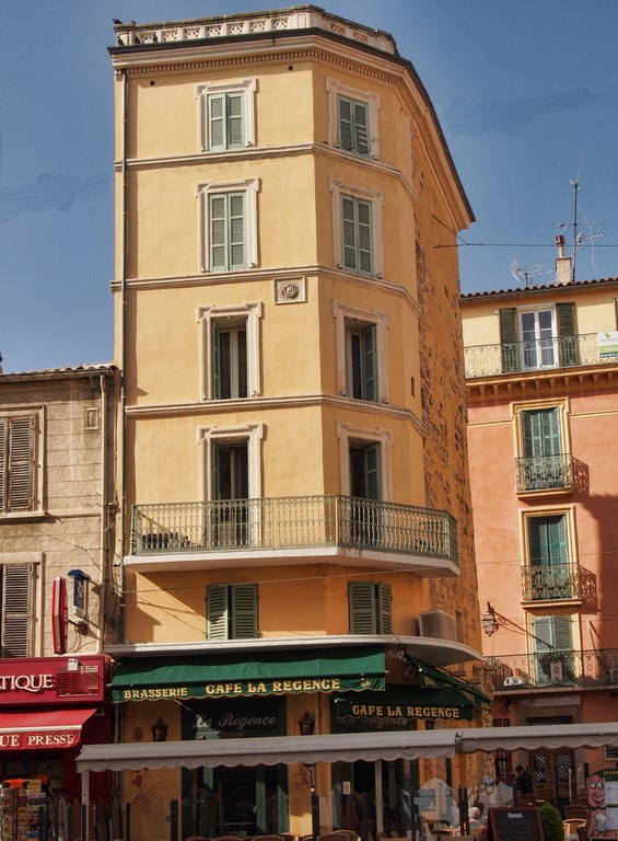 Place du Portalet Hyères